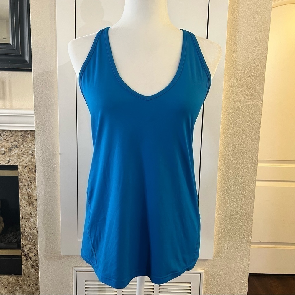 Lululemon V-Neck Racerback Mesh Tank Top in Royal Blue Size Medium